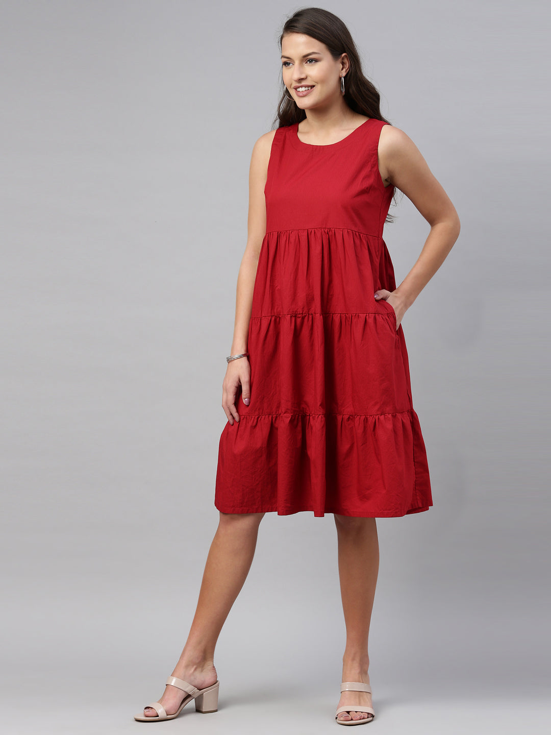 Womens Sleeveless Tiered Dress