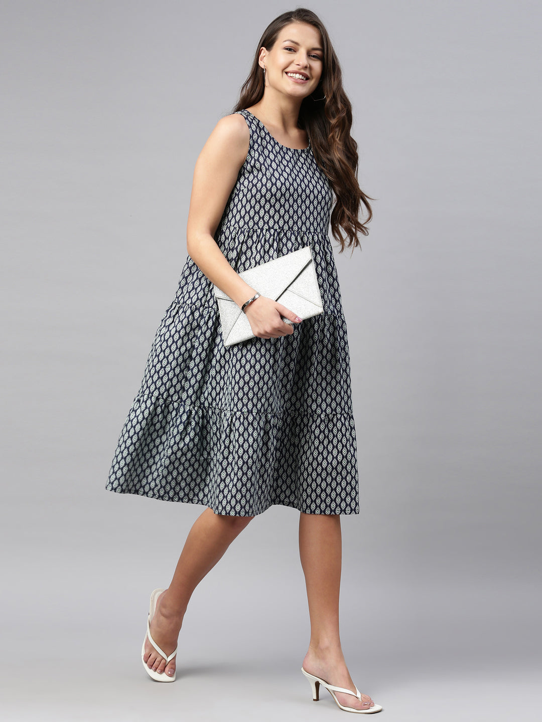 Womens Sleeveless Tiered Dress