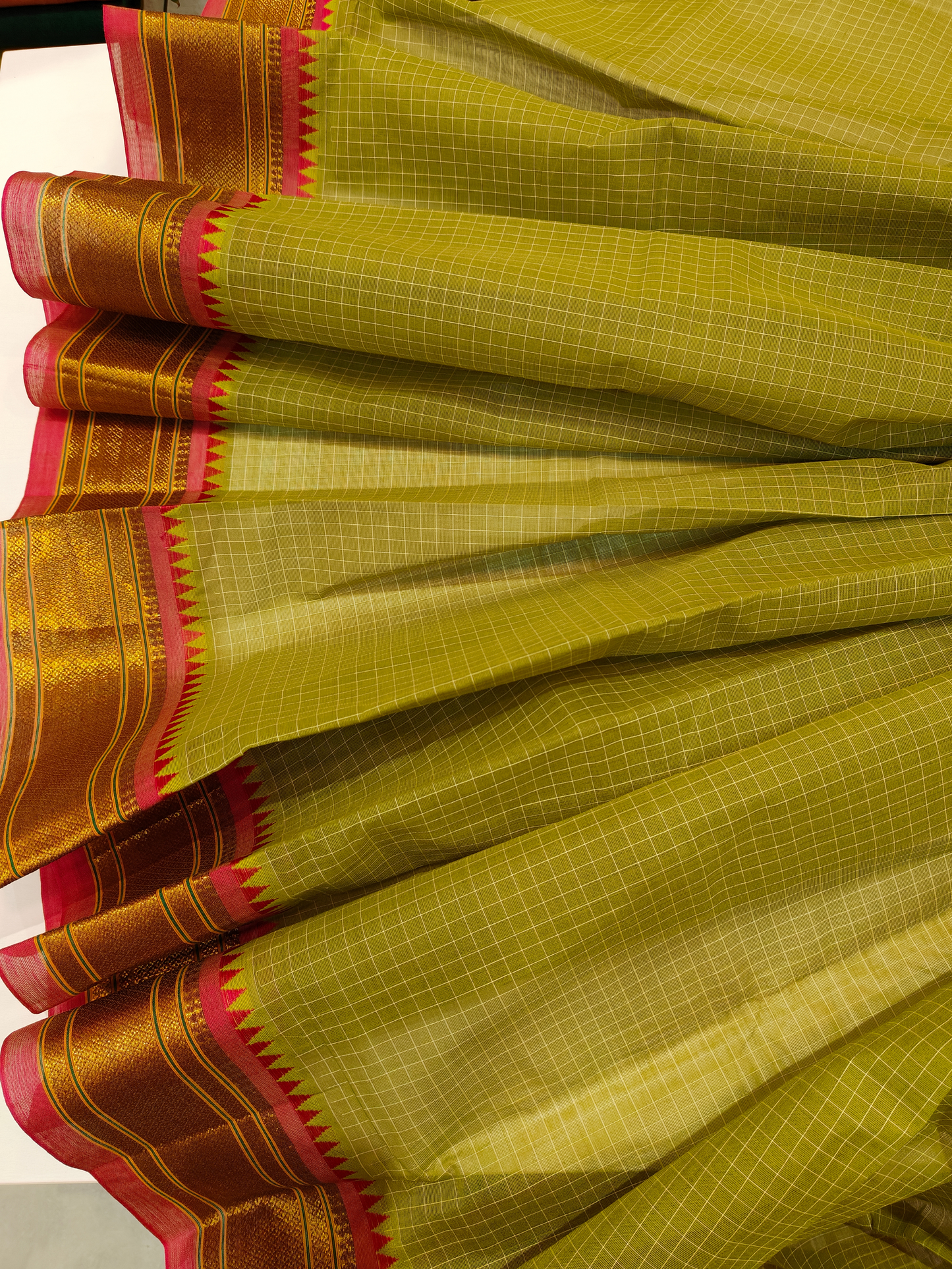 Ira| Handwoven Cotton Saree | Olive Grove Pink