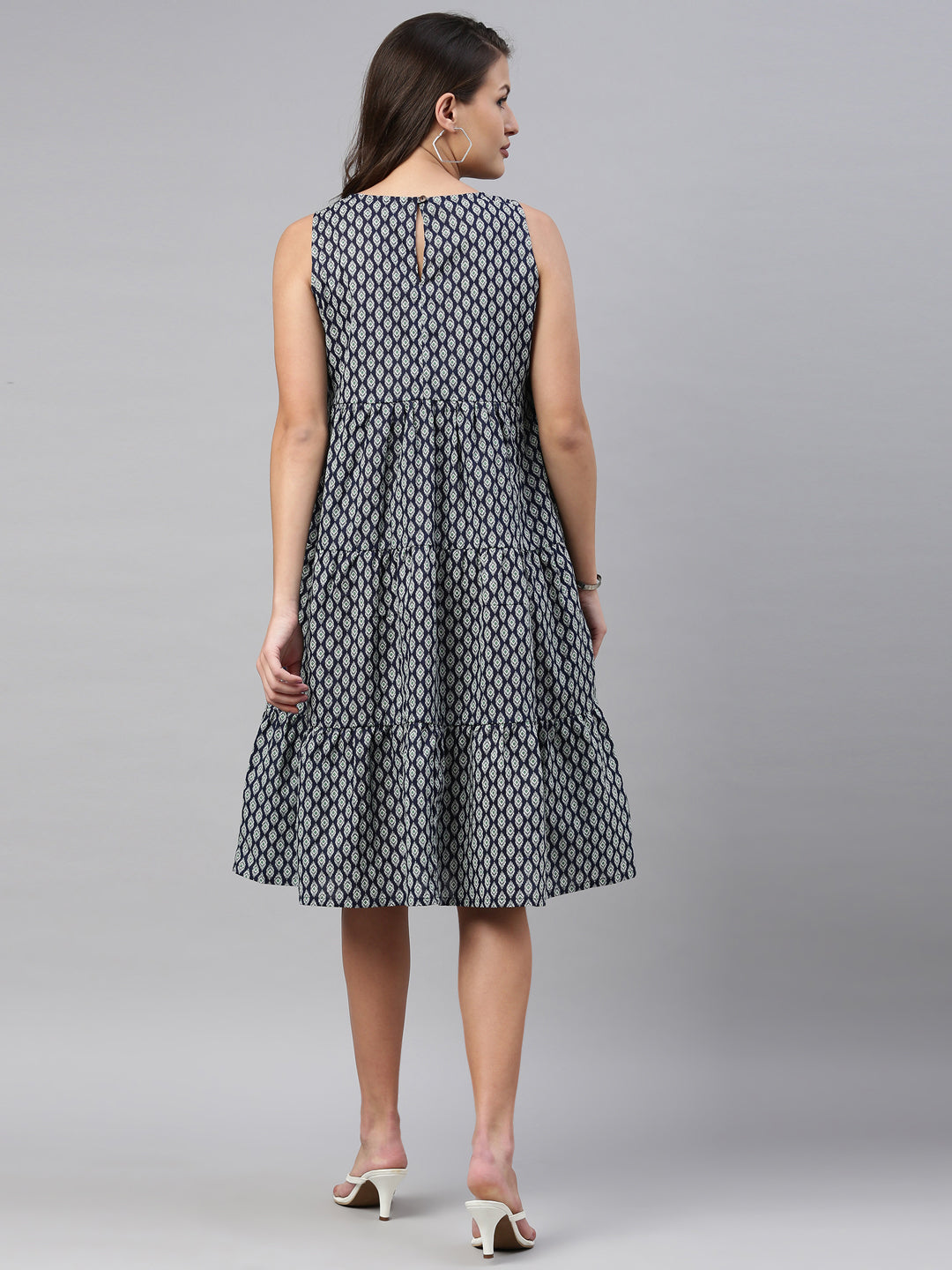 Womens Sleeveless Tiered Dress
